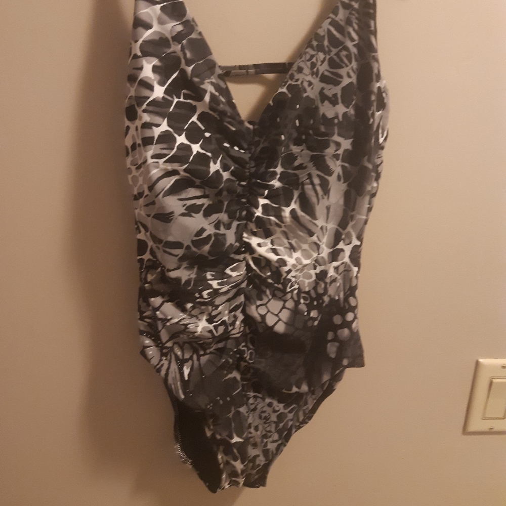 One piece Bathing suit